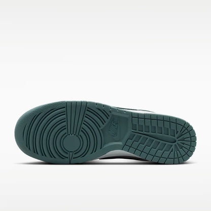 Nike Men's Dunk Low Retro Shoes Trainers
