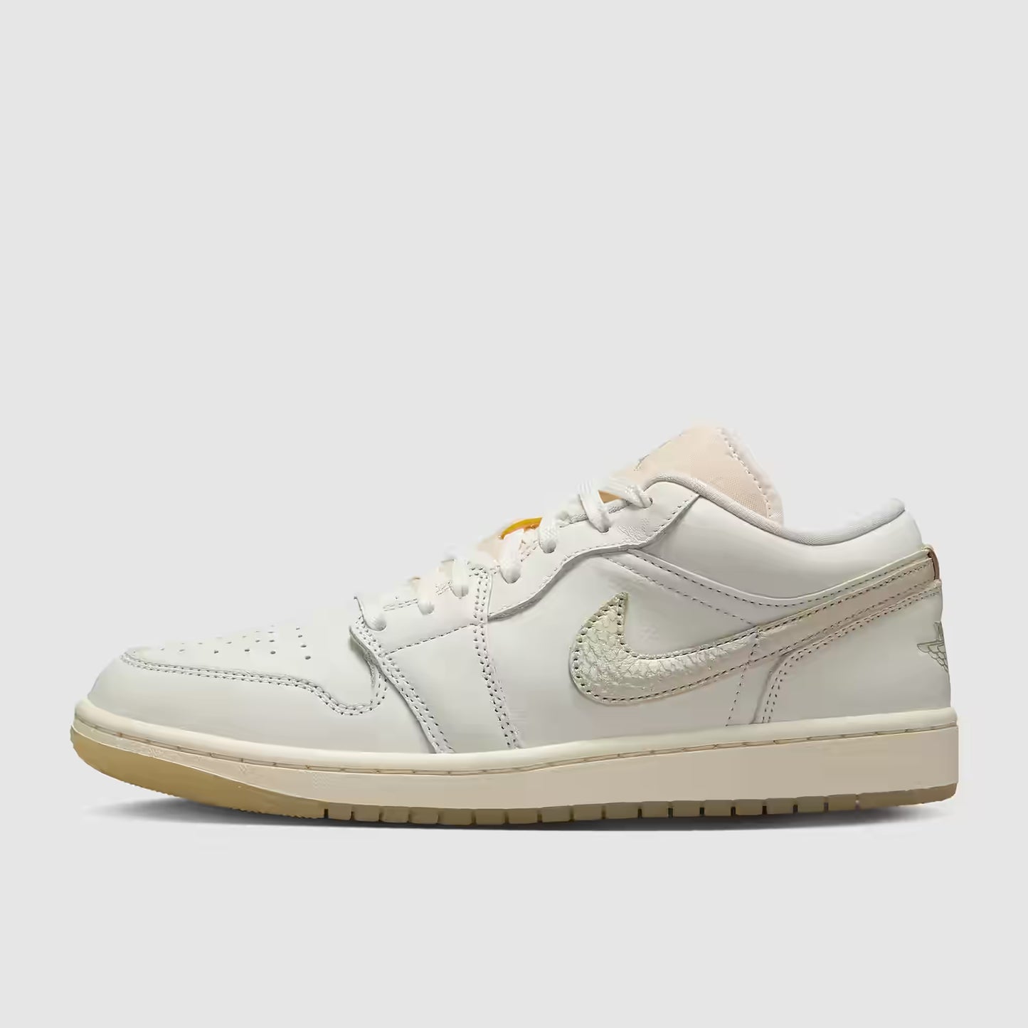 Nike Air Jordan 1 Low SE Women's Shoes Trainers