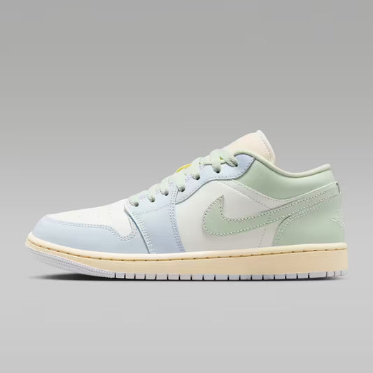Nike Air Jordan 1 Low Women's Shoes Trainers