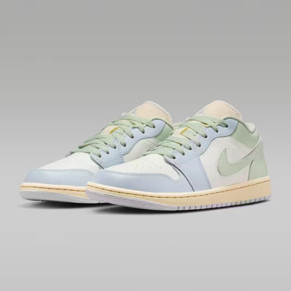 Nike Air Jordan 1 Low Women's Shoes Trainers