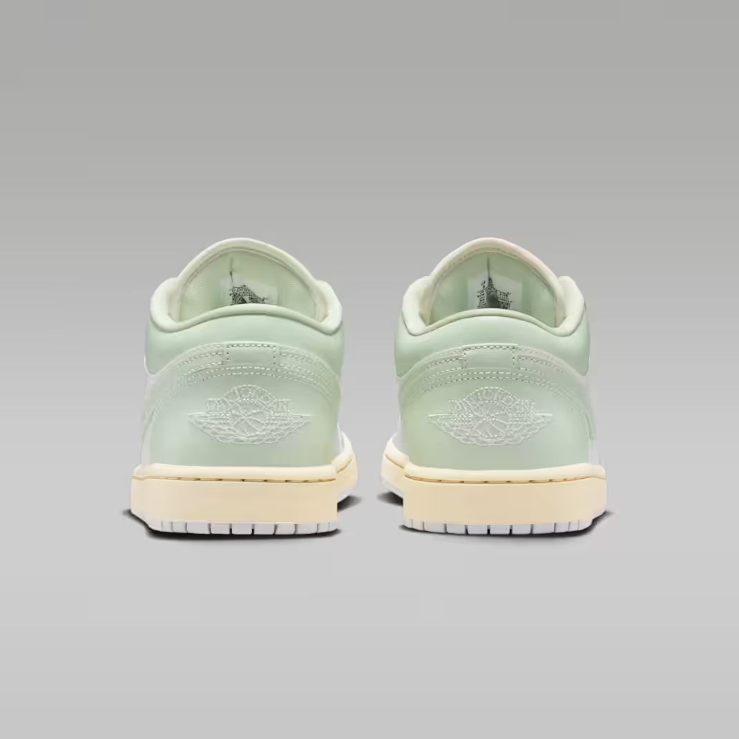 Nike Air Jordan 1 Low Women's Shoes Trainers